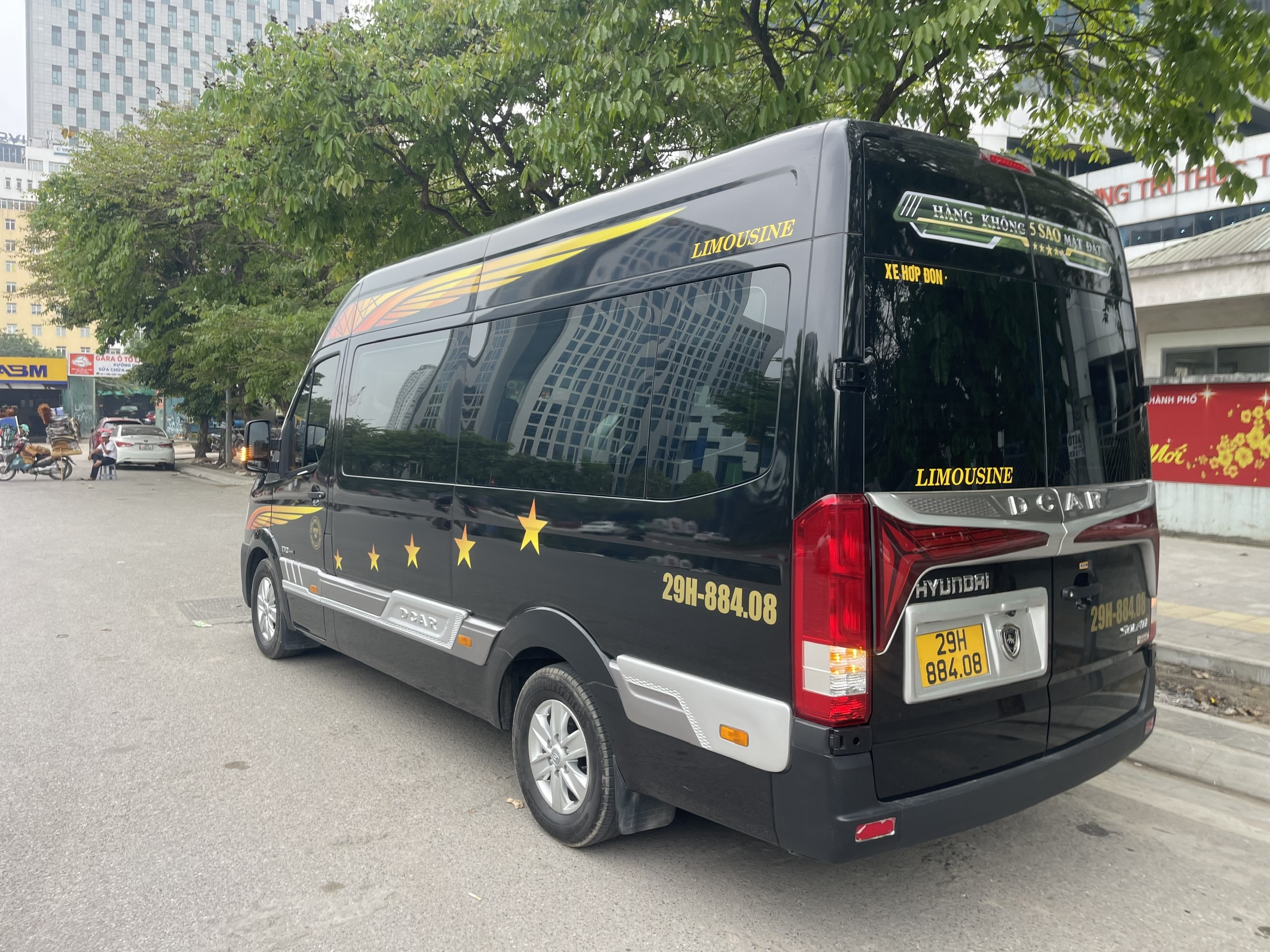 Limousine 9 chỗ Dcar VIP