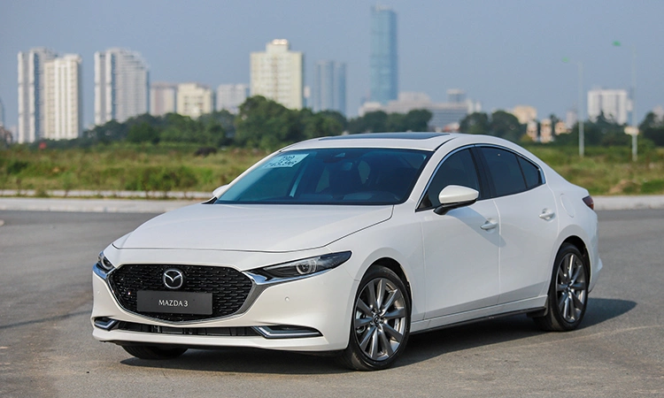 Xe 4 chỗ Mazda 3